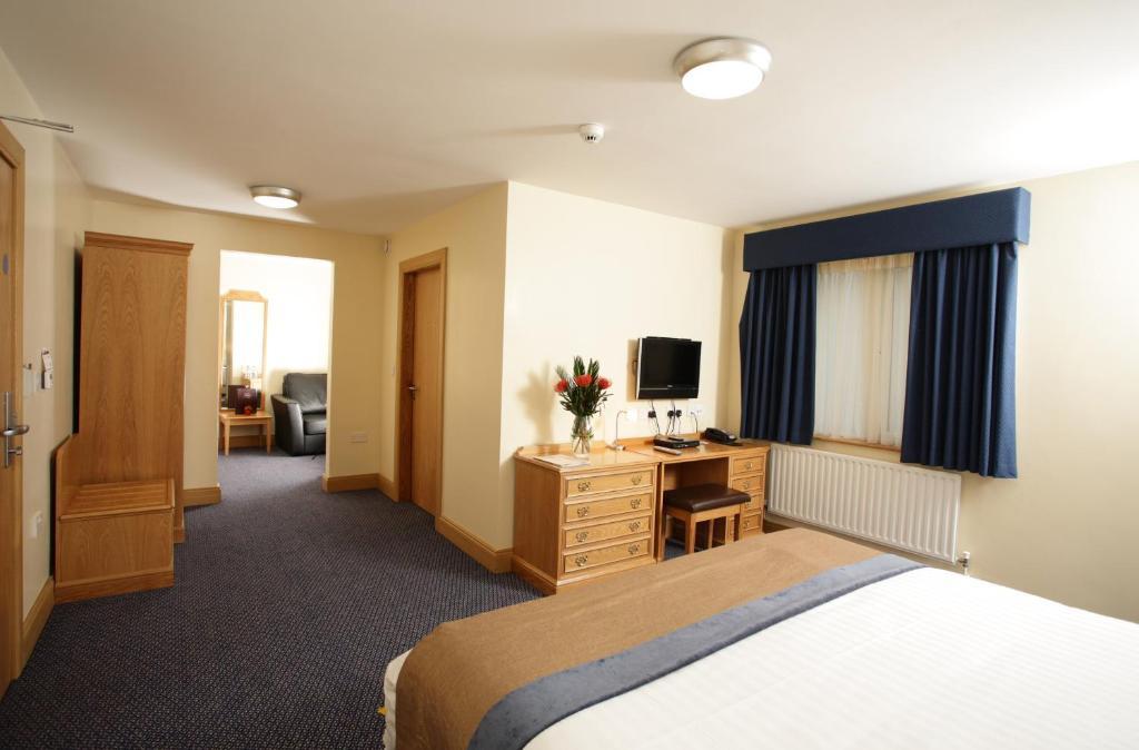 Adelphi Portrush Hotel Room photo